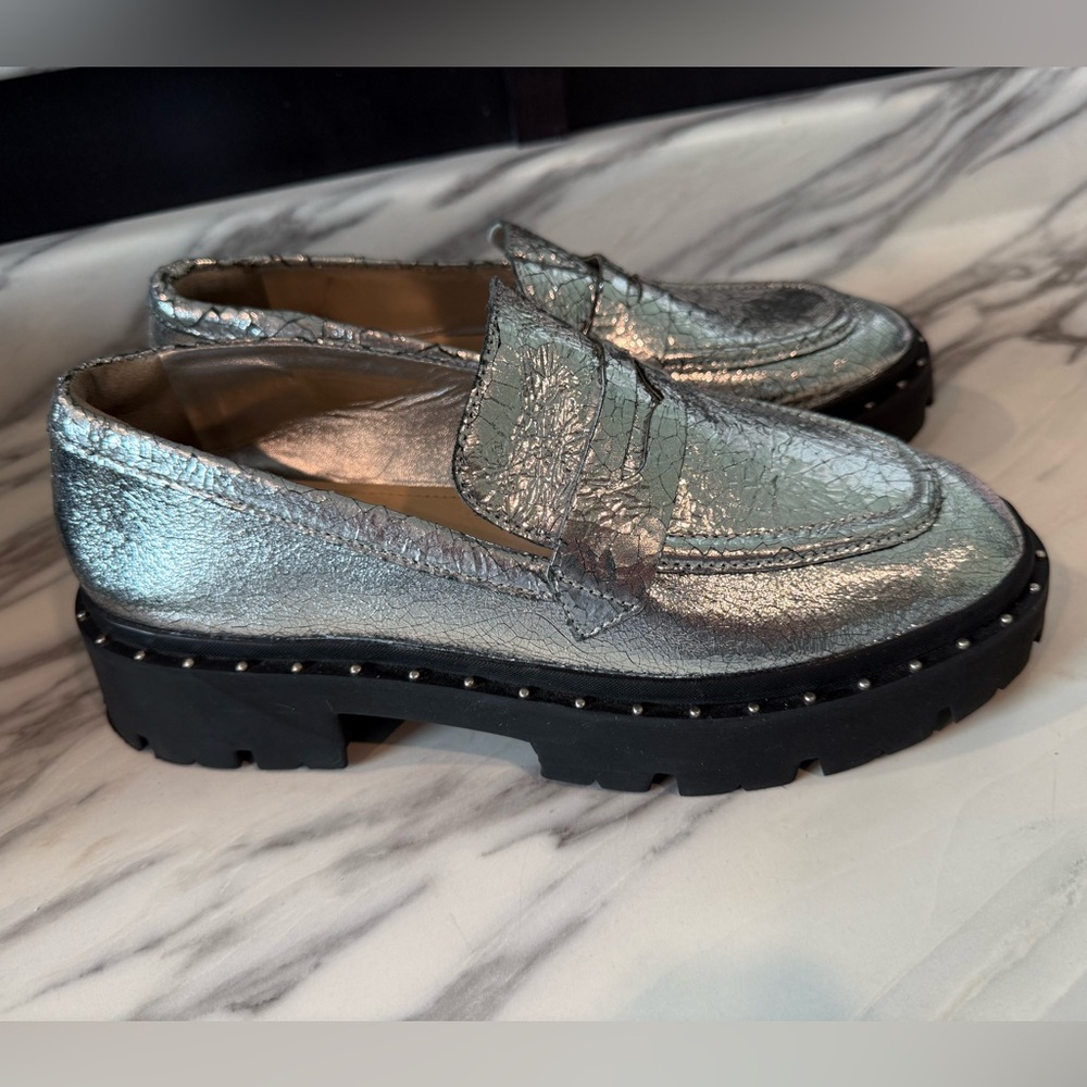 Schutz Christie Studs Crackled Leather - Picture 5 of 16